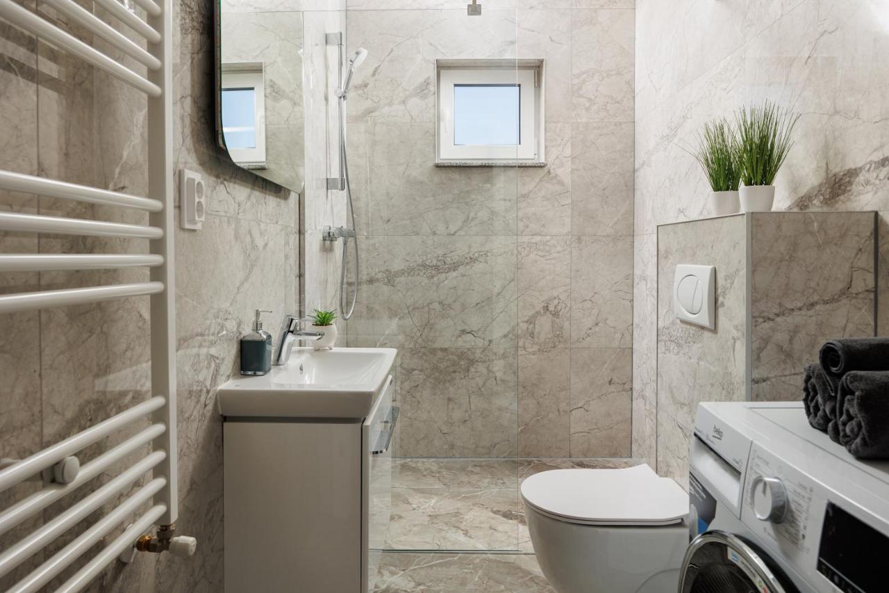 Elisio - Ninth Heaven Appartement Braşov Buitenkant foto